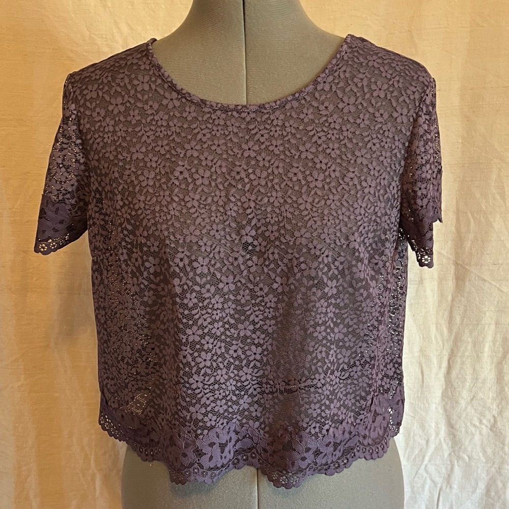 Victoria's Secret lavender floral lace short sleeve U-Back top